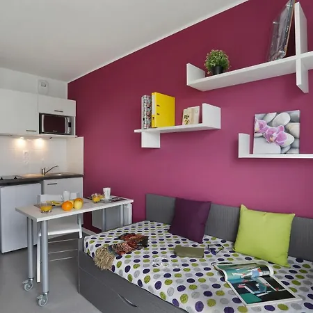 Aparthotel Nemea Stanford Caen