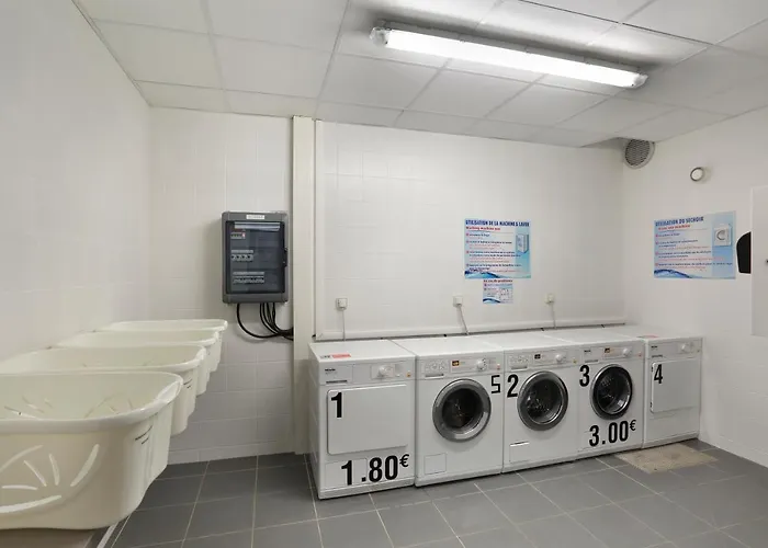 Nemea Stanford Aparthotel